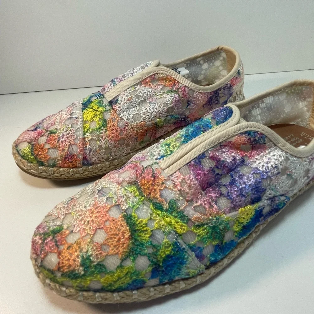 TOMS Palmera Multi Crochet Lace Rainbow Flats Womens Size 7.5 NWOT